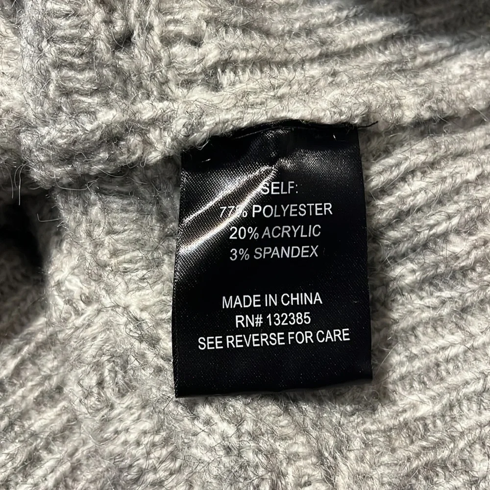 Stella + Lorenzo Womens Ziggy Cable Knit Cozy Turtleneck Sweater, Grey